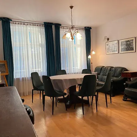 Kauris Apartment *